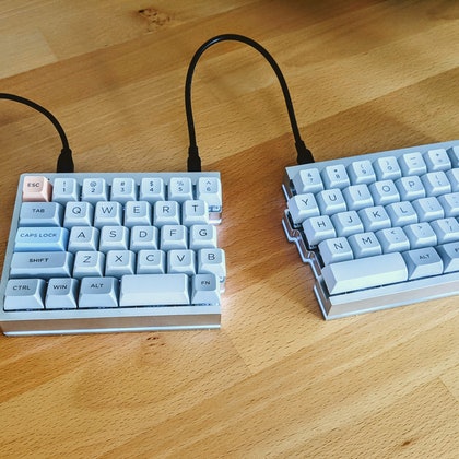 Yes. Split Keyboard.